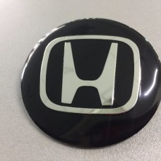 Наклейка на диск Honda D56 аллюминий (серебристый логотип на черном фоне)